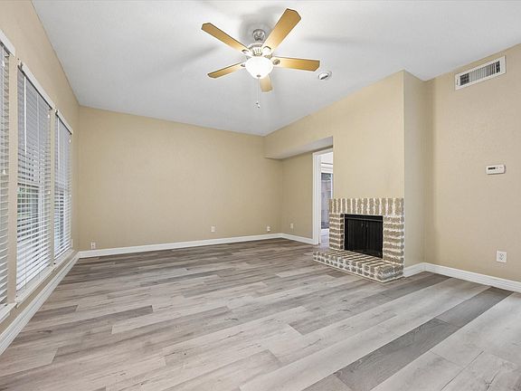 5th image of 2100 Tanglewilde St APT 565