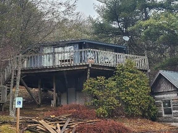 5th image of 2398 Highway 105