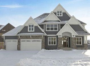 5980 Black Oaks Ln N, Plymouth, MN 55446
