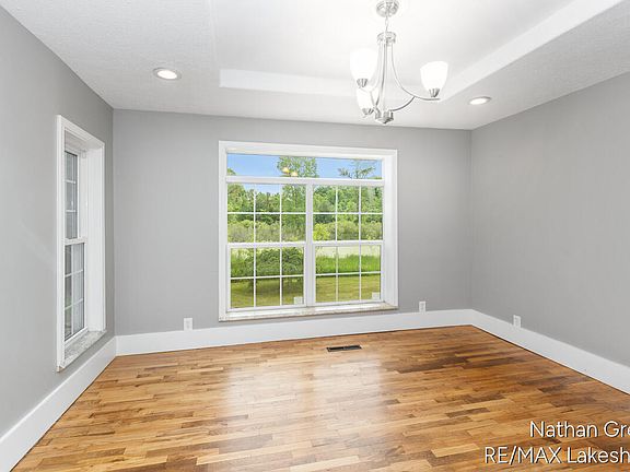 5th image of 2122 Coats Grove Rd