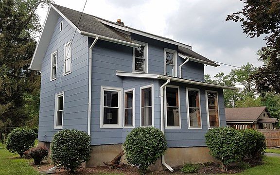 2nd image of 249 Henry St