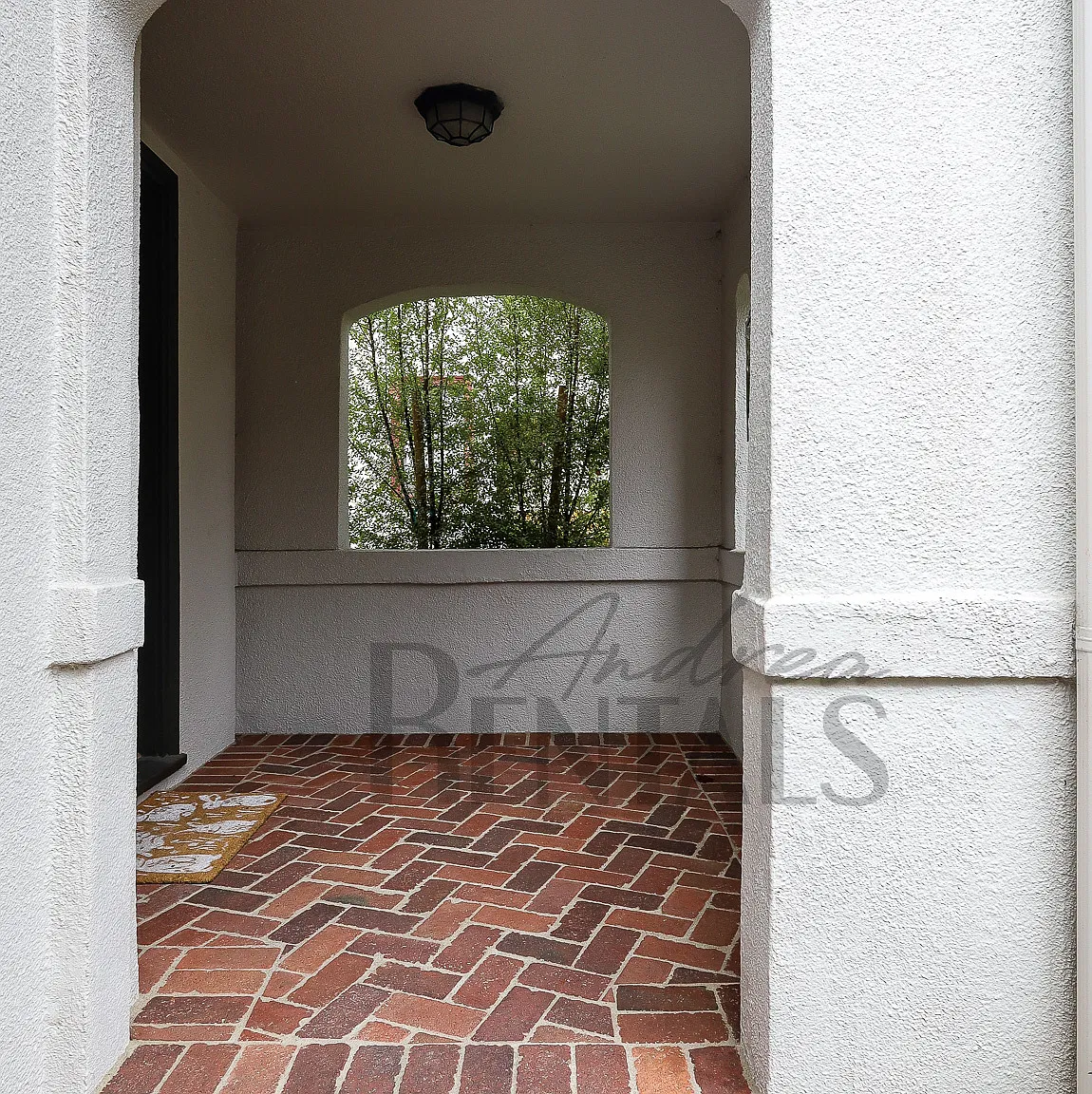 4 bed, 2450 sqft, $7,995 — Photo 3