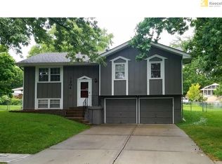 1204 SW Mission Pl, Lees Summit, MO 64081