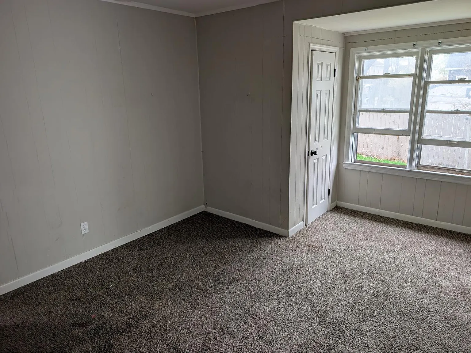 194 Richter Street - 1 — Photo 1