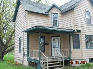406 E Prospect St, New Hampton, IA 50659