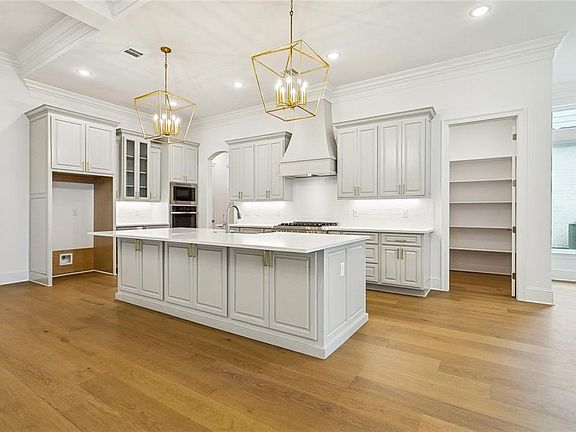 4th image of 4212 Cypress Point Dr