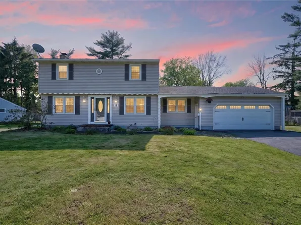 19 Kingsberry Dr, Rochester, NY 14626