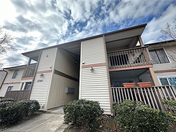 2nd image of 1740 N Hamilton St APT H