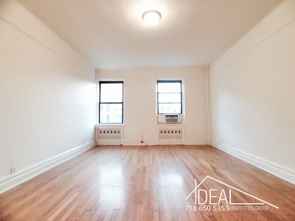 1st image of 214 Park Pl APT 2