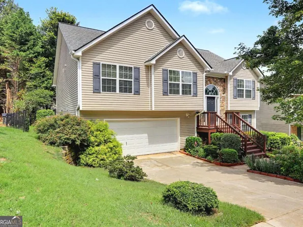 4353 Flat Stone Ln, Snellville, GA 30039