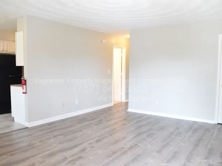4670 Kincaid Ave #E — Photo 3