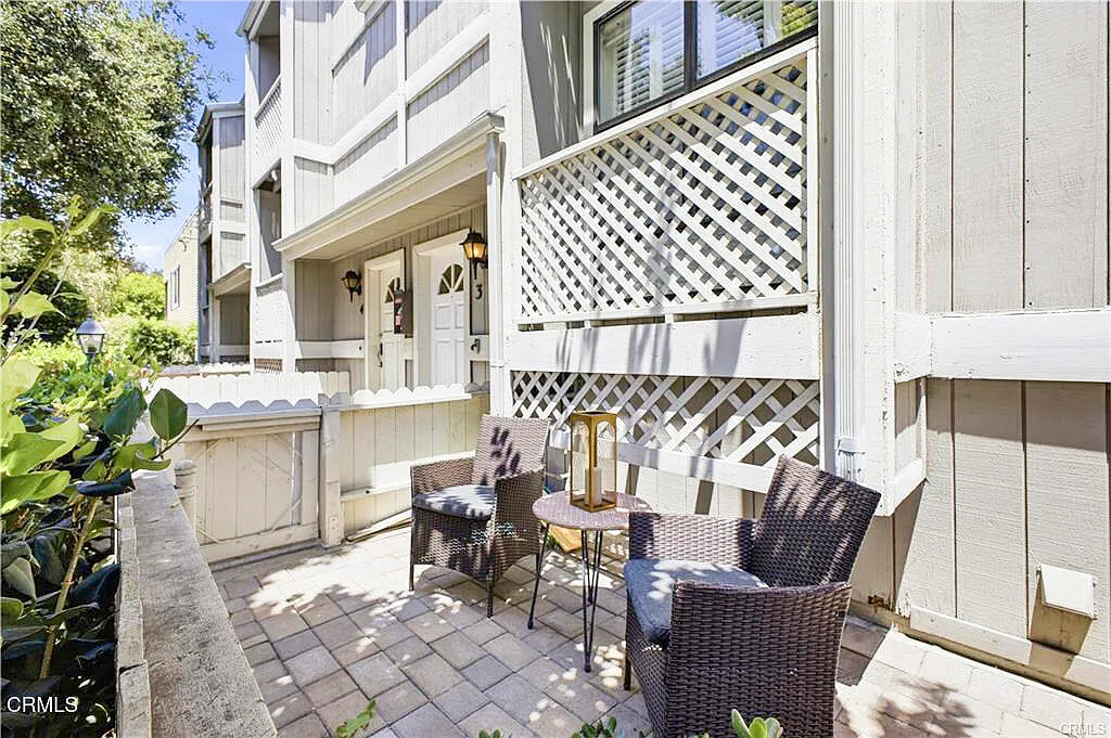 3 bed, 890 sqft, $3,600 — Photo 4