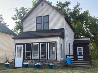 222 1st St, Sandstone, MN 55072