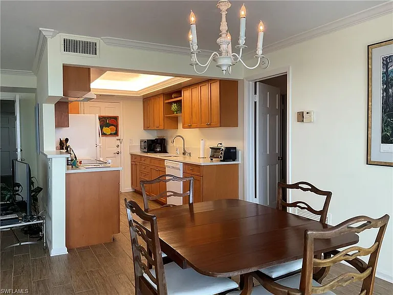 2600 Gulf Shore Blvd N #64 — Photo 8
