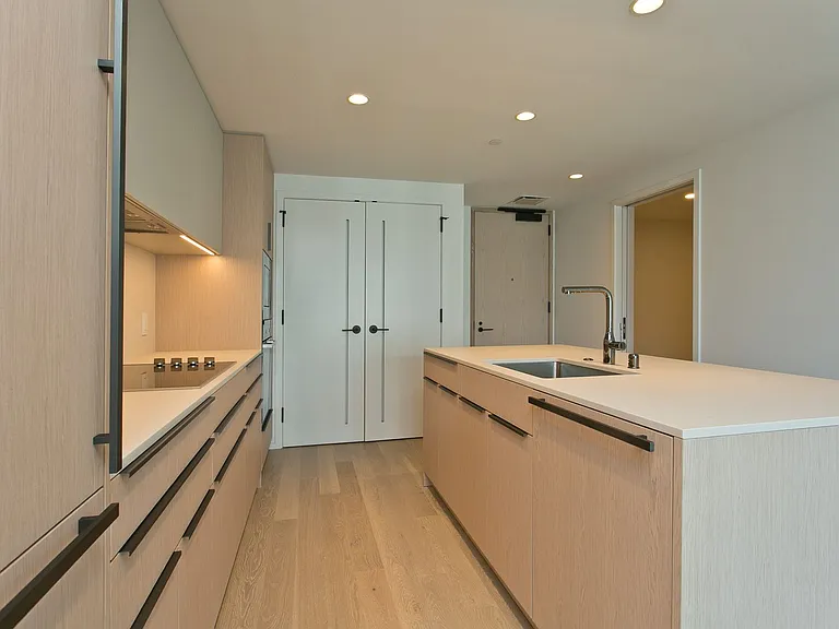 333 Ward Ave #3706 — Photo 8