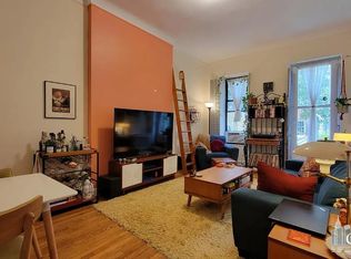 11 W 70th St APT 4R, New York, NY 10023