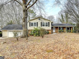 470 Rocky Creek Dr, Roswell, GA 30075