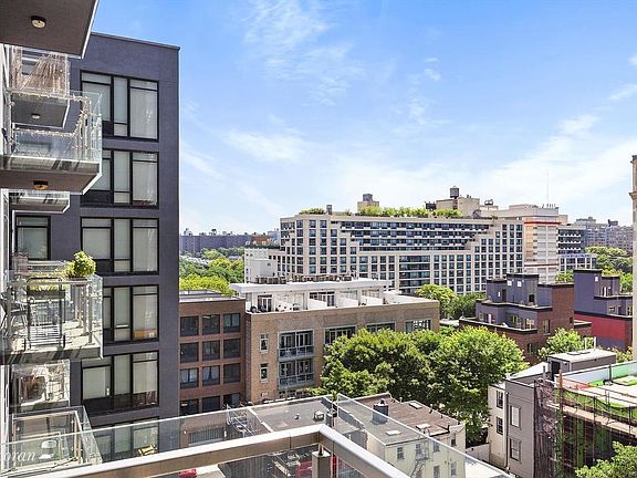 3rd image of 180 Nassau St APT 5C
