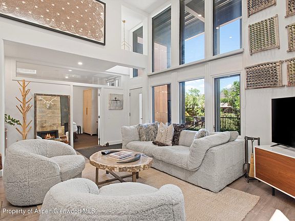 4th image of 800 S Mill St #101C