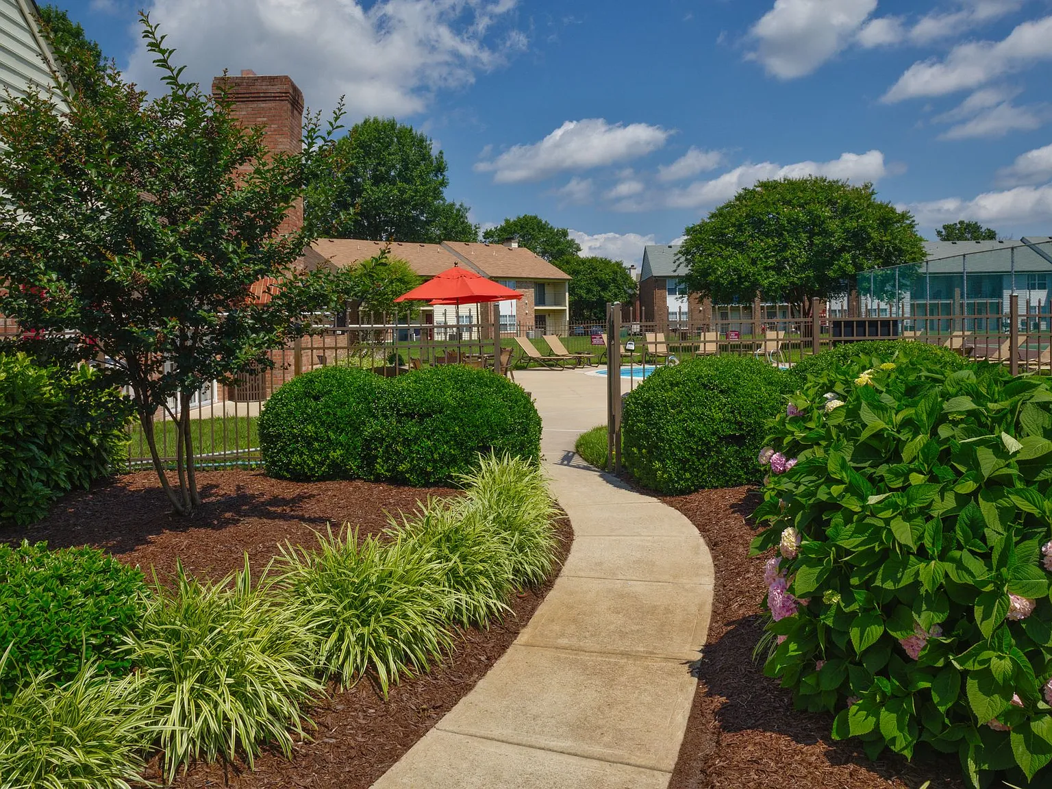 Auburn Place Apartments — Photo 4