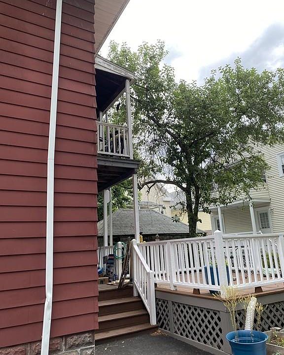 2nd image of 8 Harris Rd #1