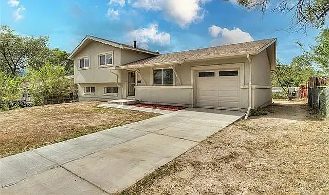 1234 Rainier Dr