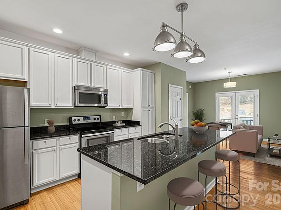 2nd image of 600 Skyloft Dr APT 202