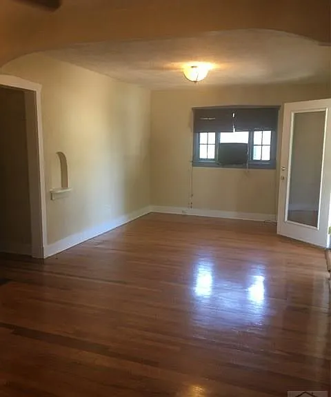 521 Brown Ave — Photo 7