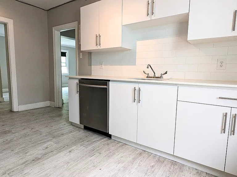 136 Weber St E #8 — Photo 26
