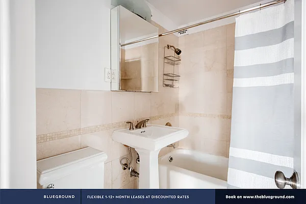 Rented by The Blueground | media 40