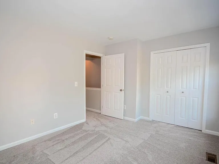 21113 Footstep Ter — Photo 10