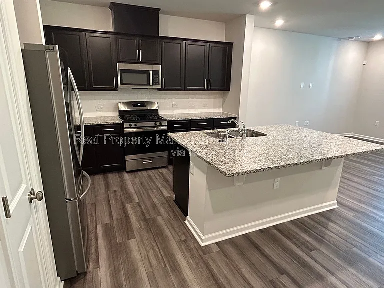 1605 Emory Ridge Way — Photo 21