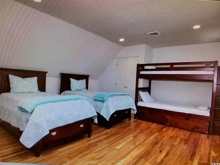 10 Honeysuckle Ln — Photo 17