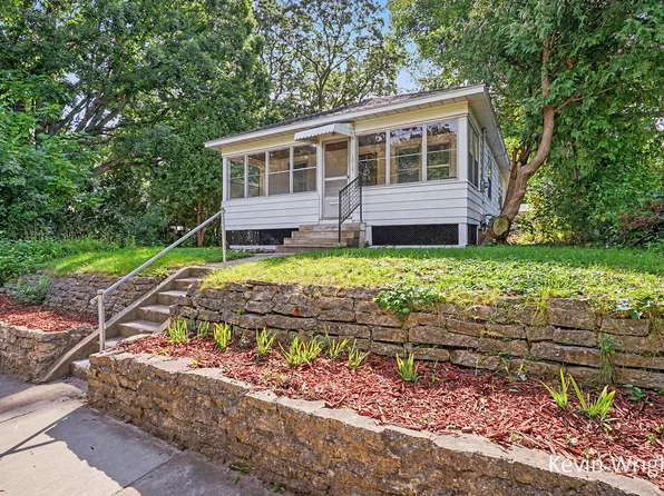 1014 Short St NE, Grand Rapids, MI 49503