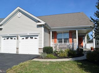 686 Hawthorne Ln, Mount Joy, PA 17552