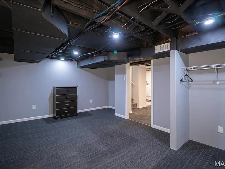 330 Calvert Ave — Photo 20