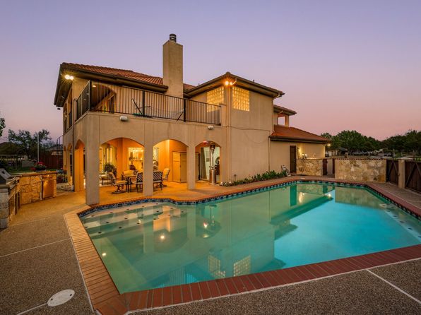 2400 Pebble Dr, Granbury, TX 76048