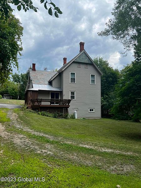 3rd image of 98 Grace Avenue