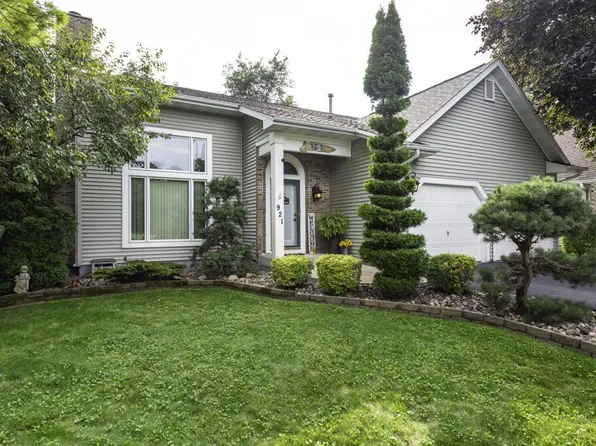 921 S 4th STREET, Silver Lake, WI 53170