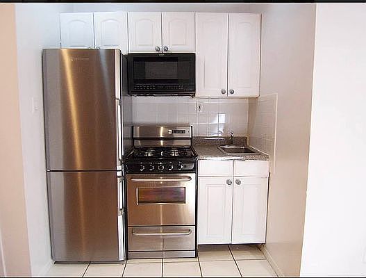 2nd image of 442 W 45th St #2Z