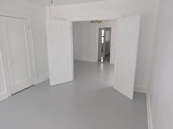 45-05 165th St #1F, Flushing, NY 11358