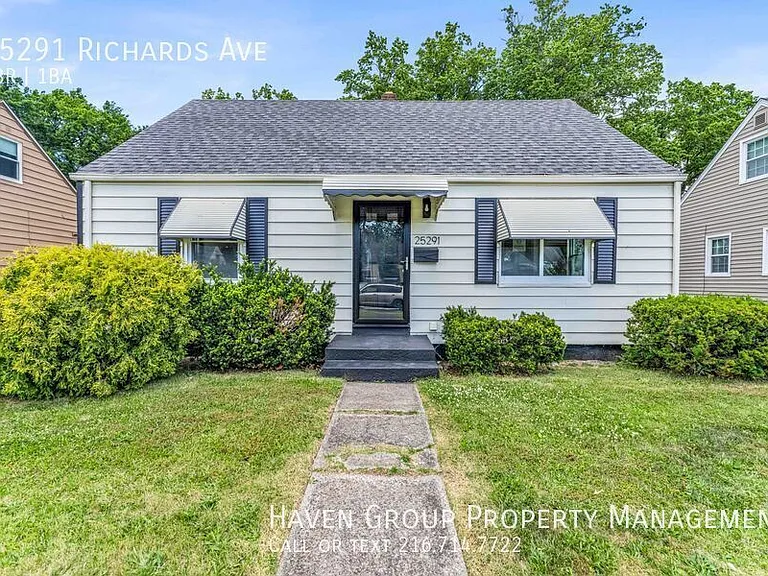 25291 Richards Ave — Photo 1