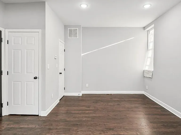 2301 Whittier Ave #1 — Photo 20