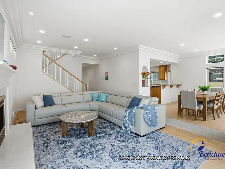 940 W Cliff Dr #A — Photo 29