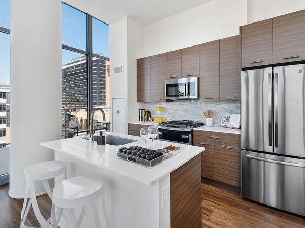 347 W Chestnut St UNIT 2606