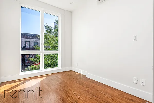 Rented by Rennit Inc. | media 22