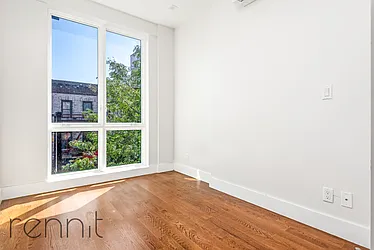 Rented by Rennit Inc.