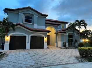 15732 SW 59th Ter, Miami, FL 33193