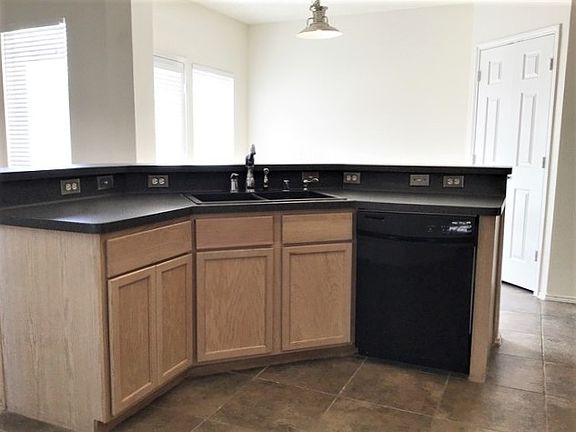 3rd image of 1701 Oak Bend Ln
