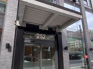 252 Church St #1702-C08, Toronto, ON M5B 1Z2